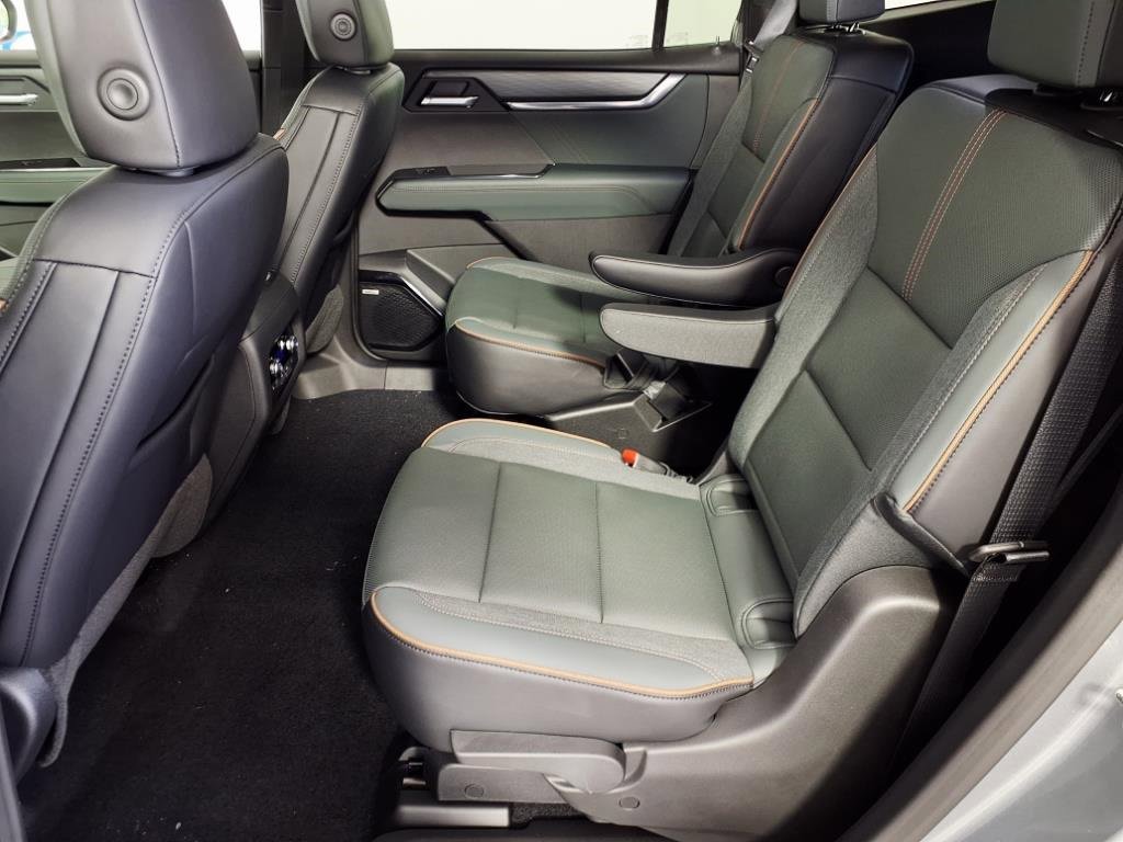 2026 Gmc Acadia AT4 photo 14