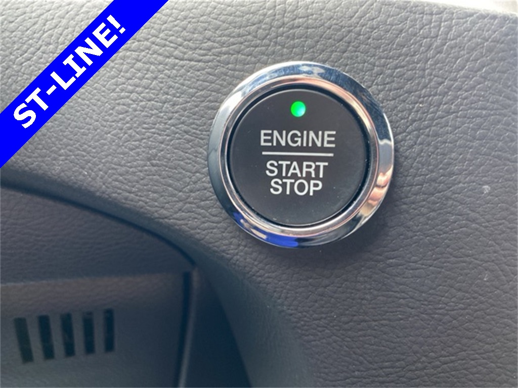 2024 Ford Edge ST photo 32