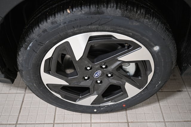 2025 Subaru Crosstrek Limited photo 11