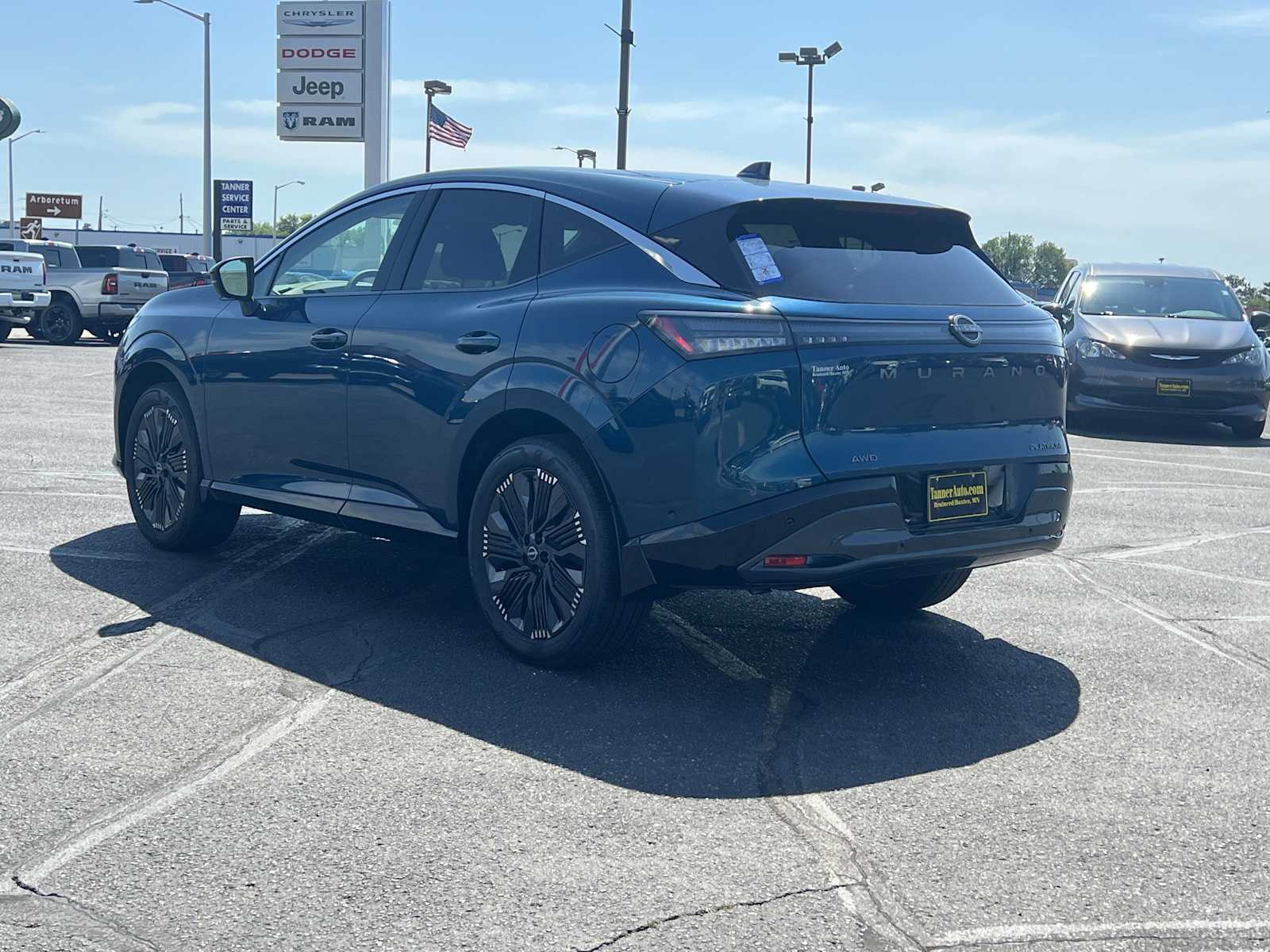2025 Nissan Murano Platinum photo 7