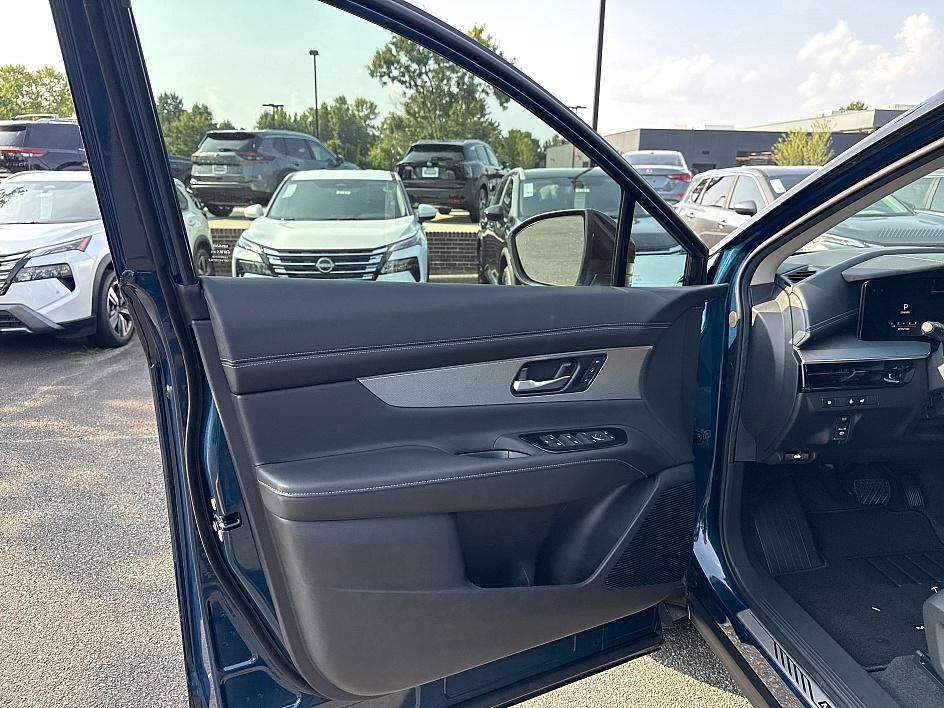 2025 Nissan Murano SL photo 6