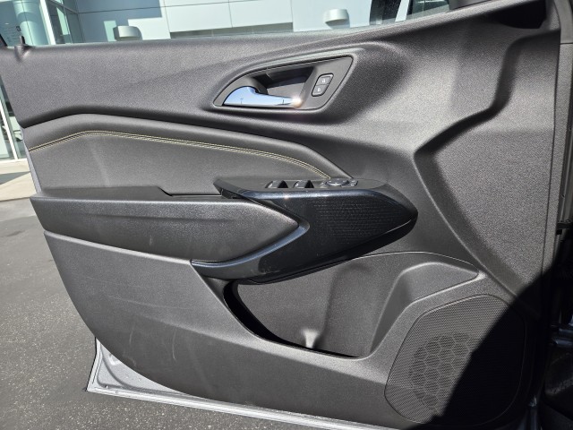 2026 Chevrolet Trax LT photo 9