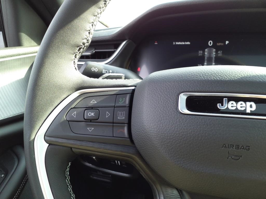 2025 Jeep Grand Cherokee Altitude X photo 15