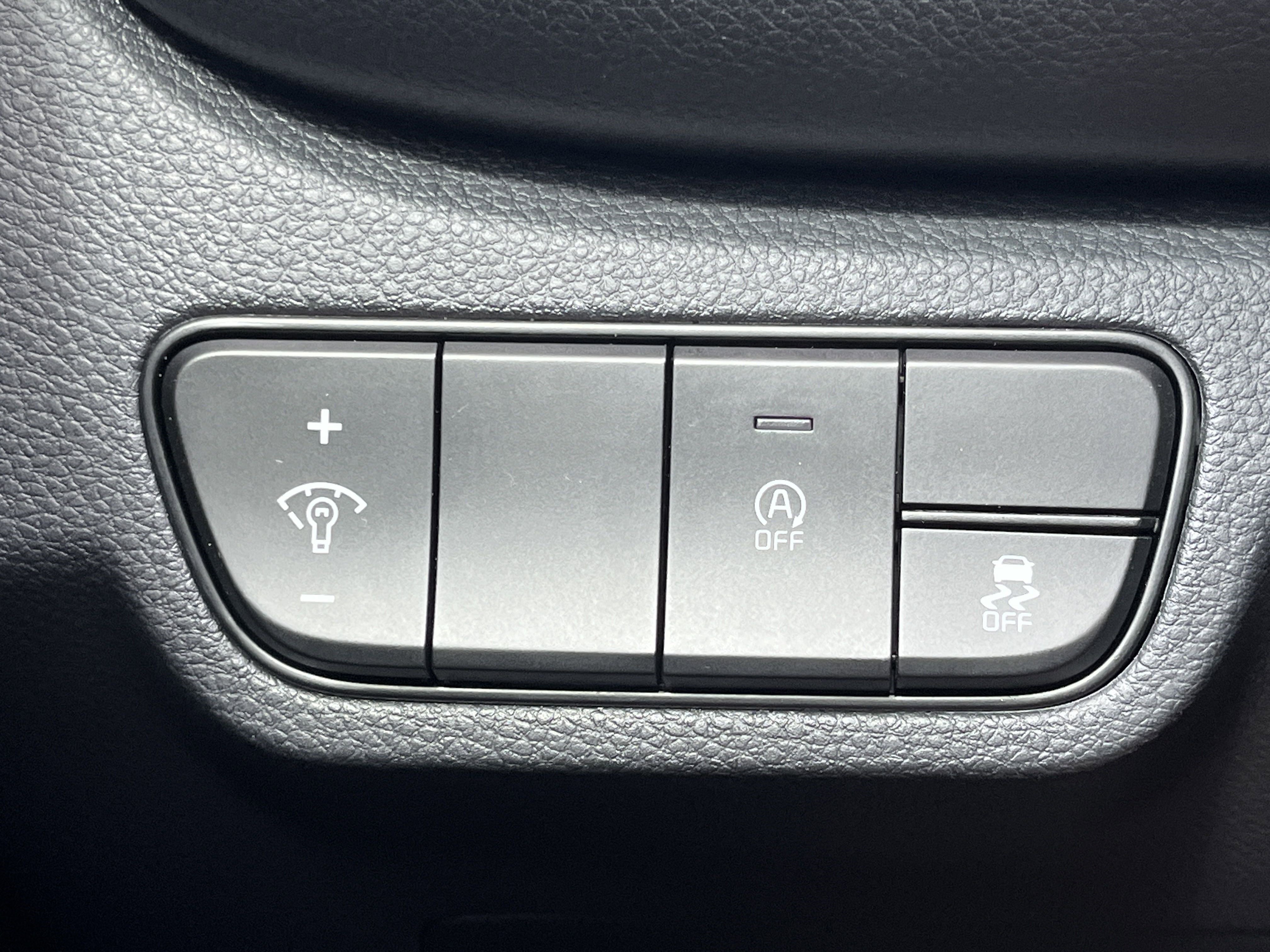 2026 Kia Seltos EX photo 8