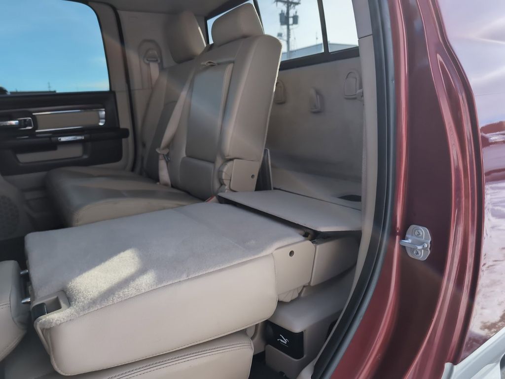 2018 Ram 2500 Laramie photo 26