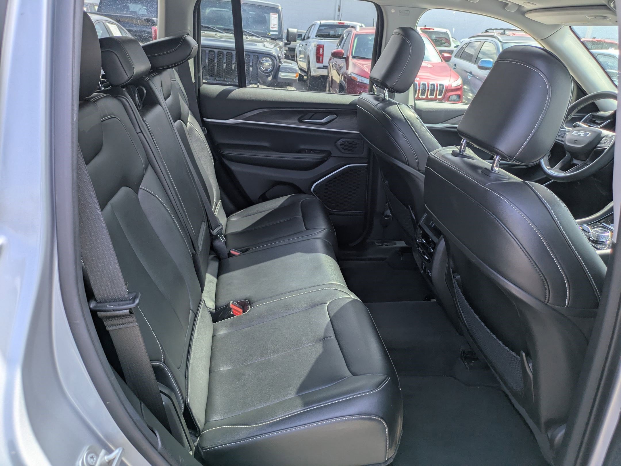 2023 Jeep Cherokee 4xe photo 28