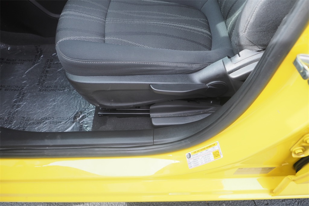 2016 Chevrolet Sonic LT photo 14