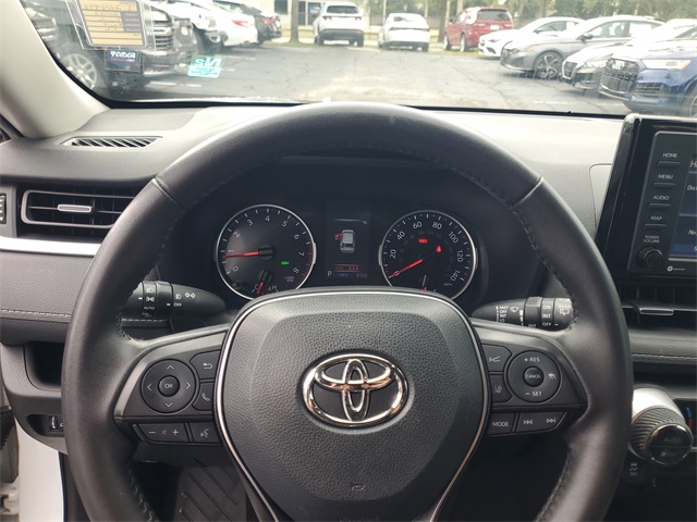 2022 Toyota RAV4 XLE Premium photo 16