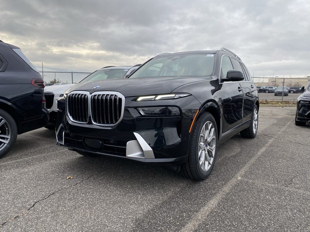 2026 BMW X7 40i's photo