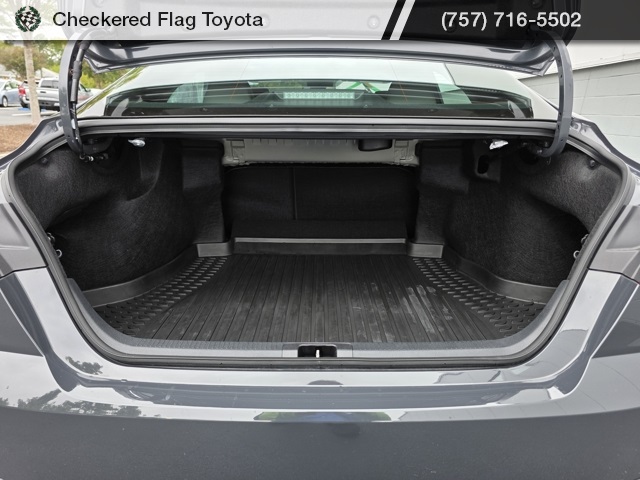 2025 Toyota Camry SE photo 16