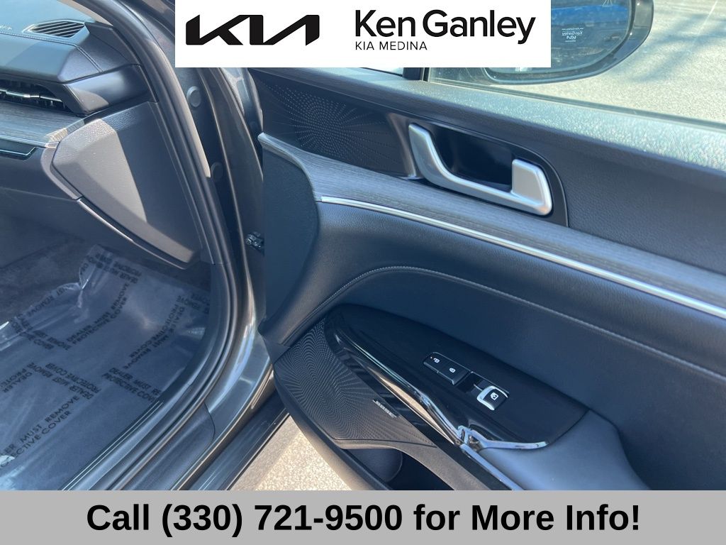 2025 Kia K5 EX photo 47