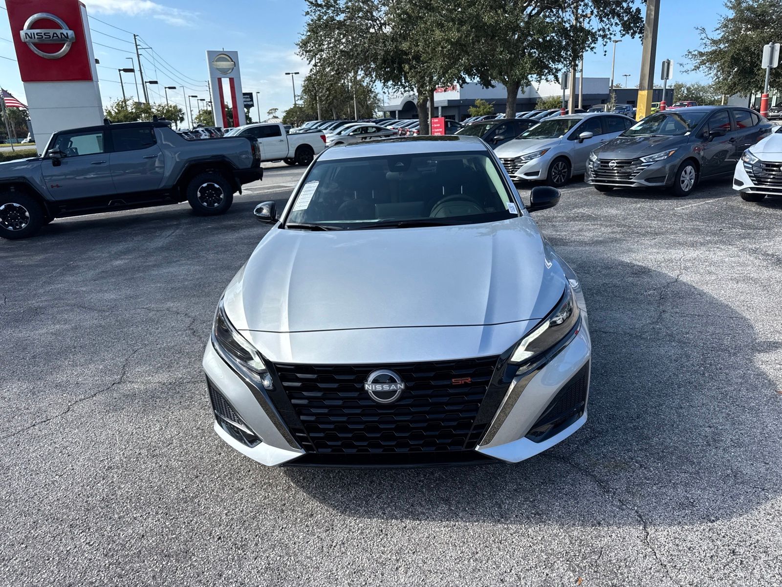 2025 Nissan Altima 2.5 SR photo 3