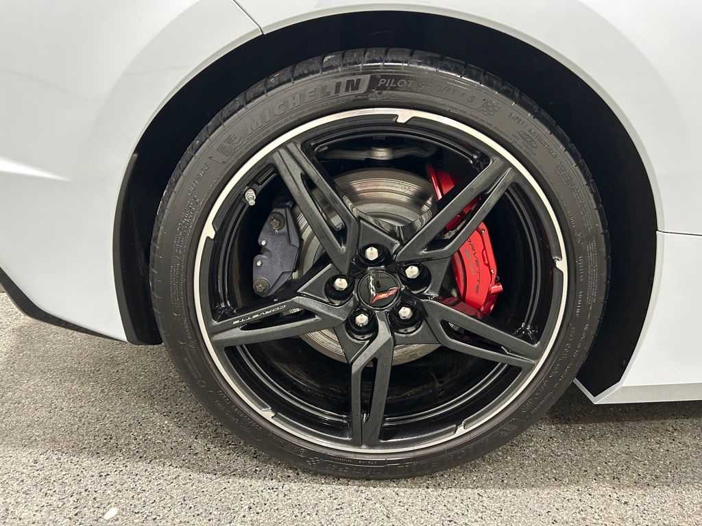 2022 Chevrolet Corvette Stingray 2LT Convertible photo 9