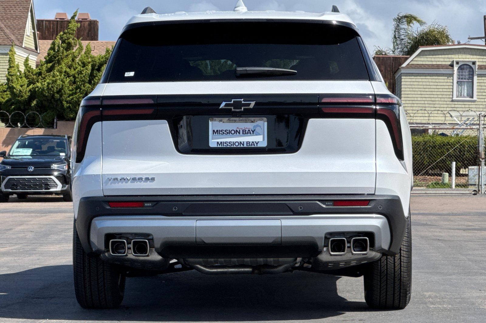 2025 Chevrolet Traverse photo 3