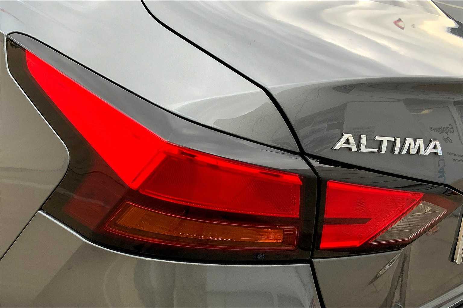 2021 Nissan Altima 2.5 SV photo 26
