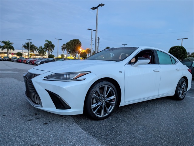 2020 Lexus ES 350 F SPORT photo 4