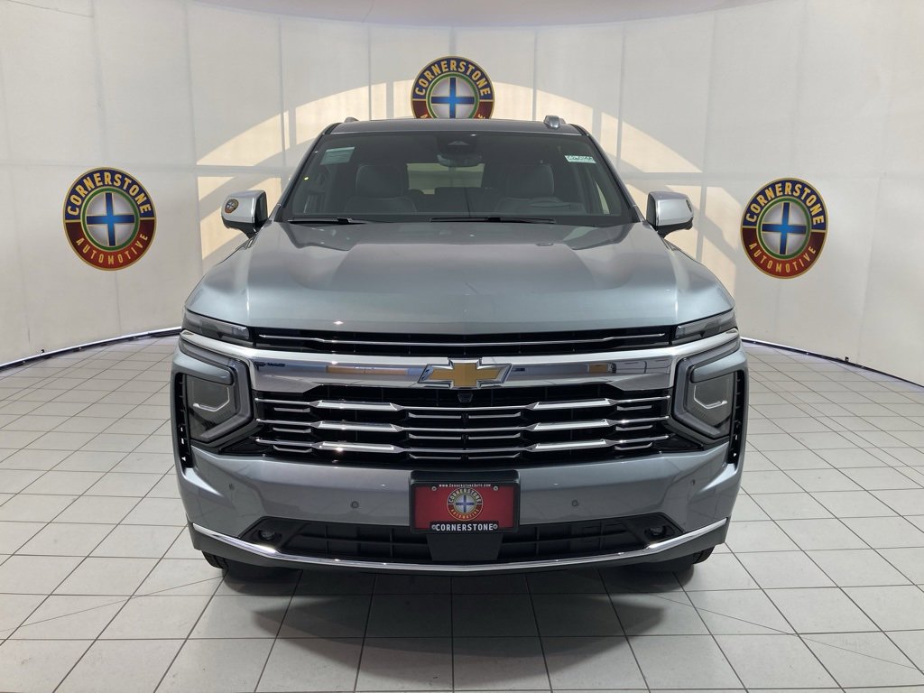 2026 Chevrolet Suburban Premier photo 12