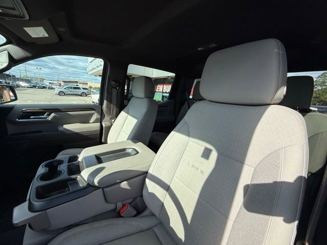 2022 Chevrolet Silverado 1500 LT photo 2