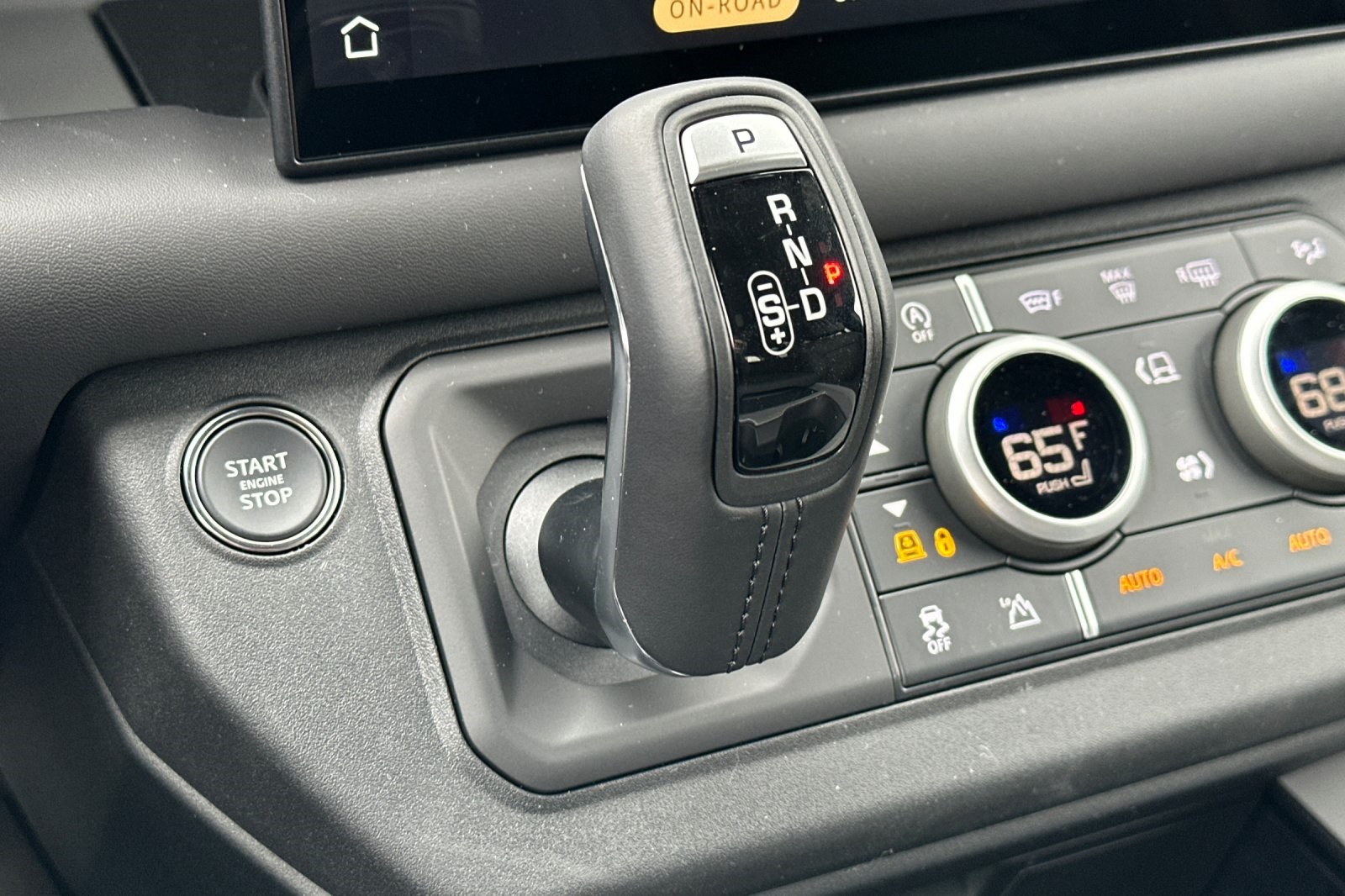 2025 Land Rover Defender 110 X photo 22