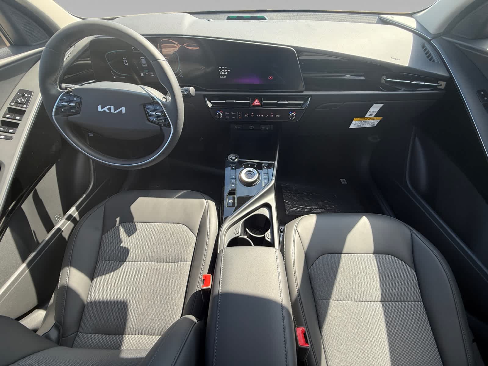 2025 Kia Niro Plug-In Hybrid EX photo 10