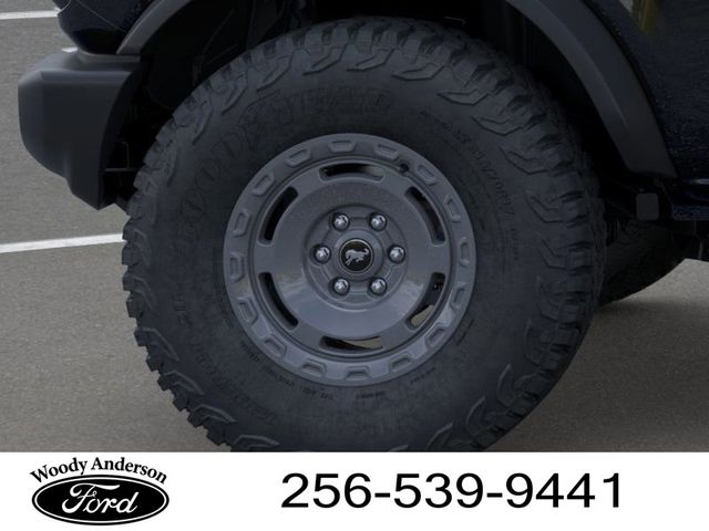 2025 Ford Bronco Base photo 18