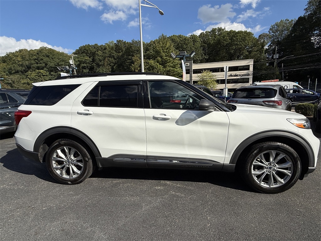 2020 Ford Explorer XLT photo 2