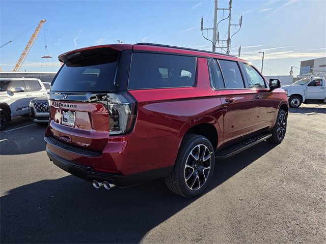 2026 Chevrolet Suburban RST photo 4