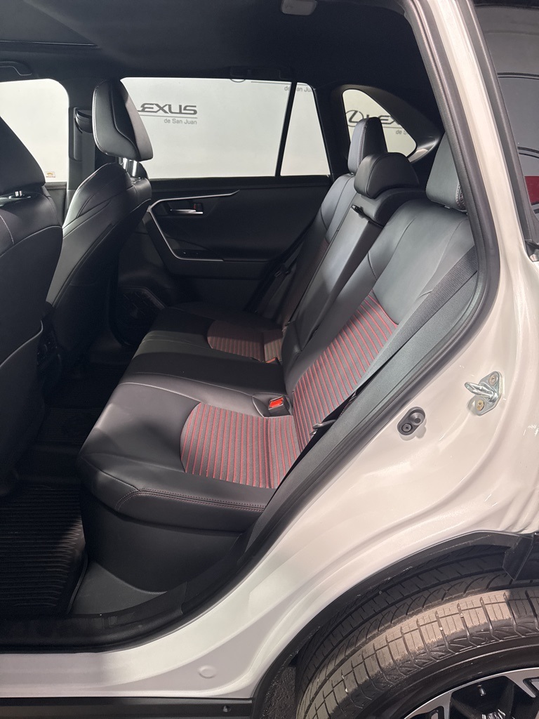 2025 Toyota RAV4 Hybrid XSE photo 25