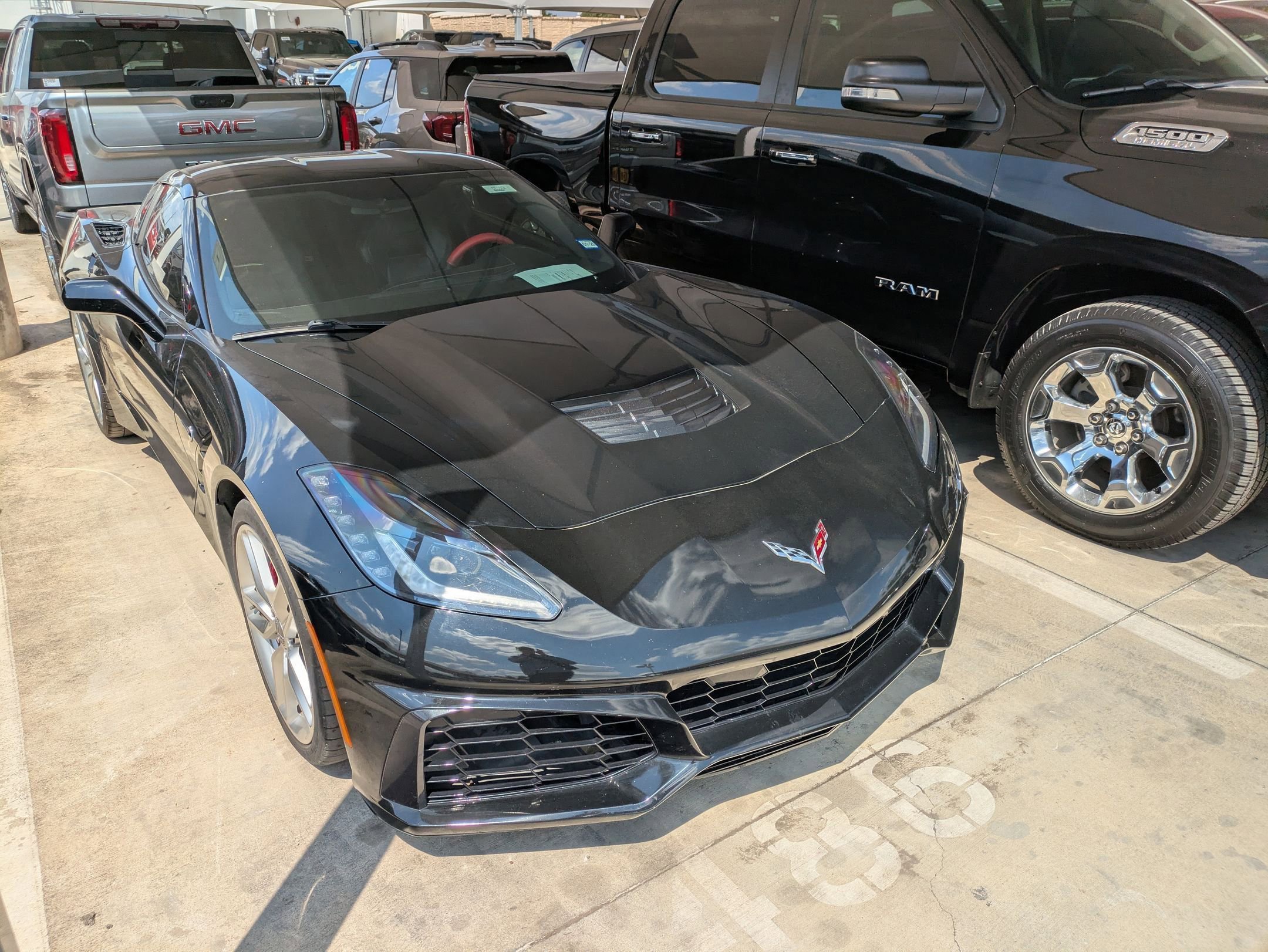 2018 Chevrolet Corvette Stingray 1LT photo 2