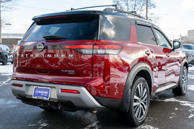 2022 Nissan Pathfinder Platinum photo 4