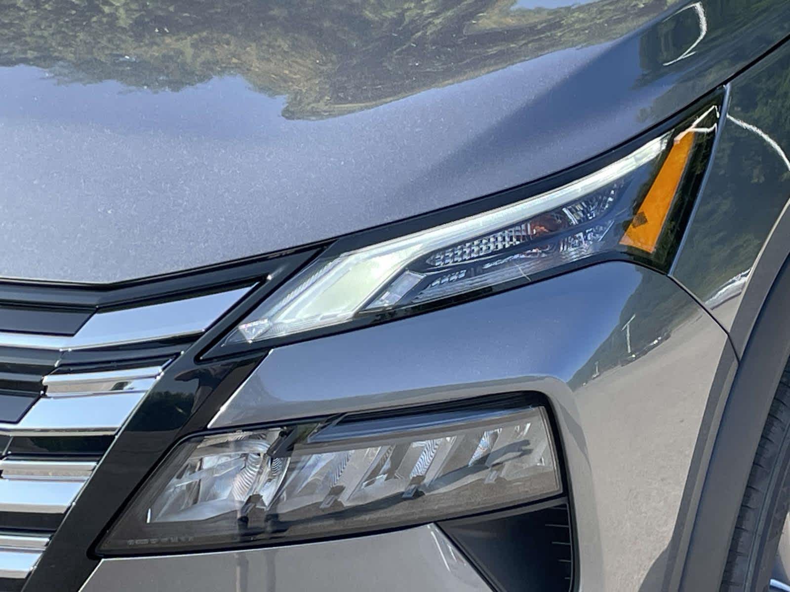 2026 Nissan Rogue S photo 9