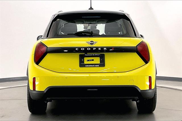 2025 Mini Cooper Hardtop Signature photo 3