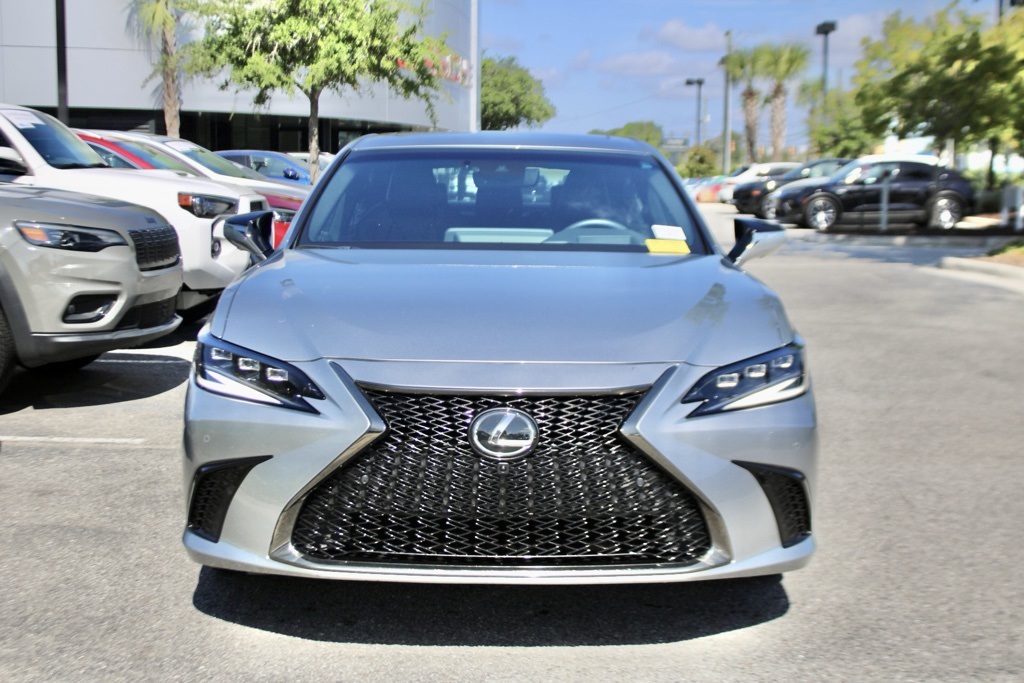 2023 Lexus ES 350 F SPORT photo 2