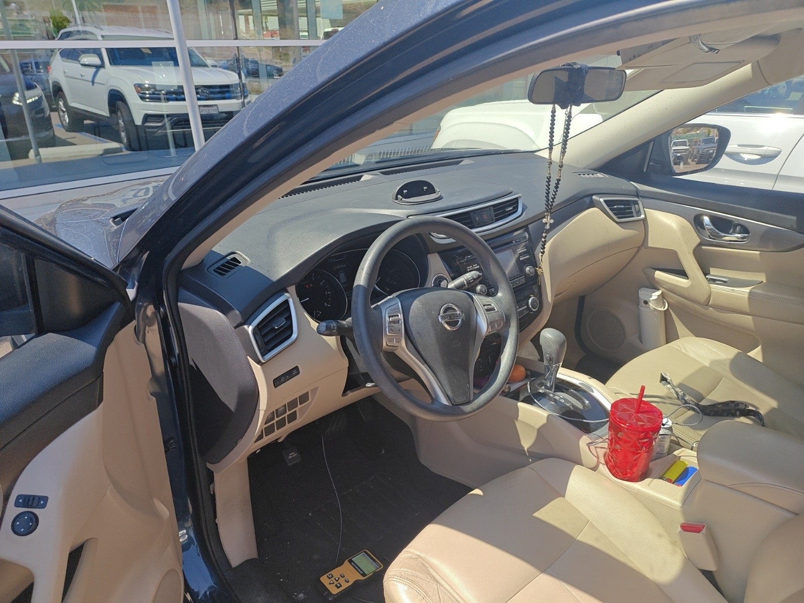 2016 Nissan Rogue SV photo 5