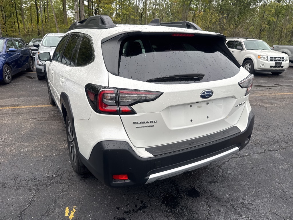 2023 Subaru Outback Limited photo 4
