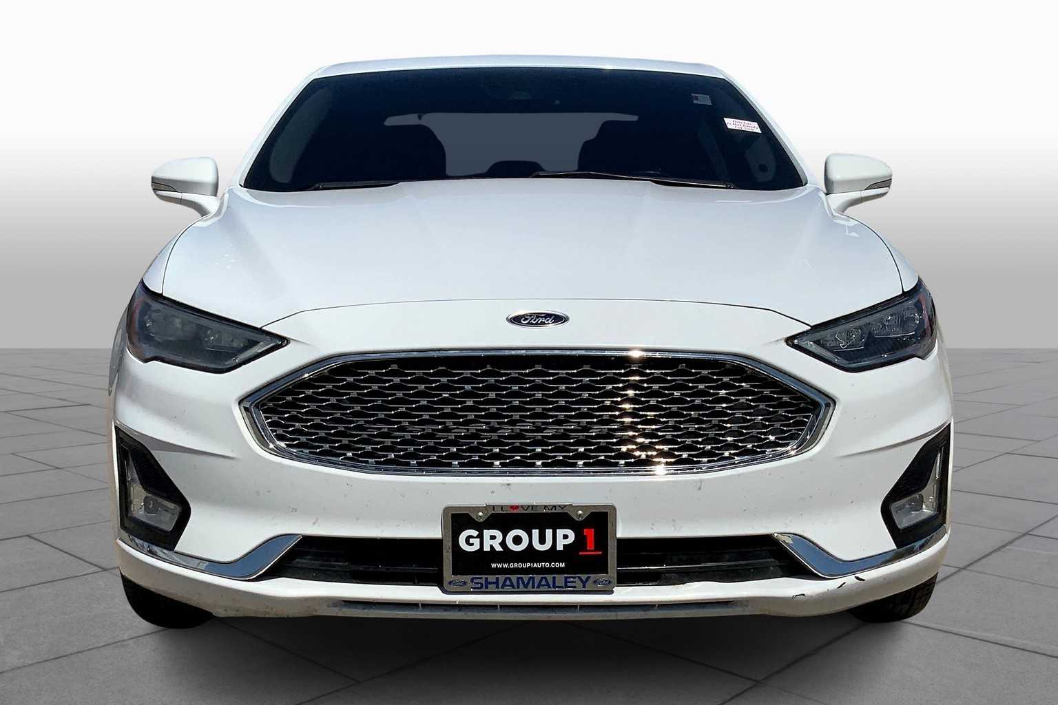 2019 Ford Fusion Titanium photo 3