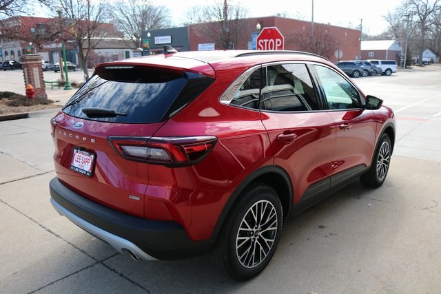 2024 Ford Escape Plug-In Hybrid photo 5