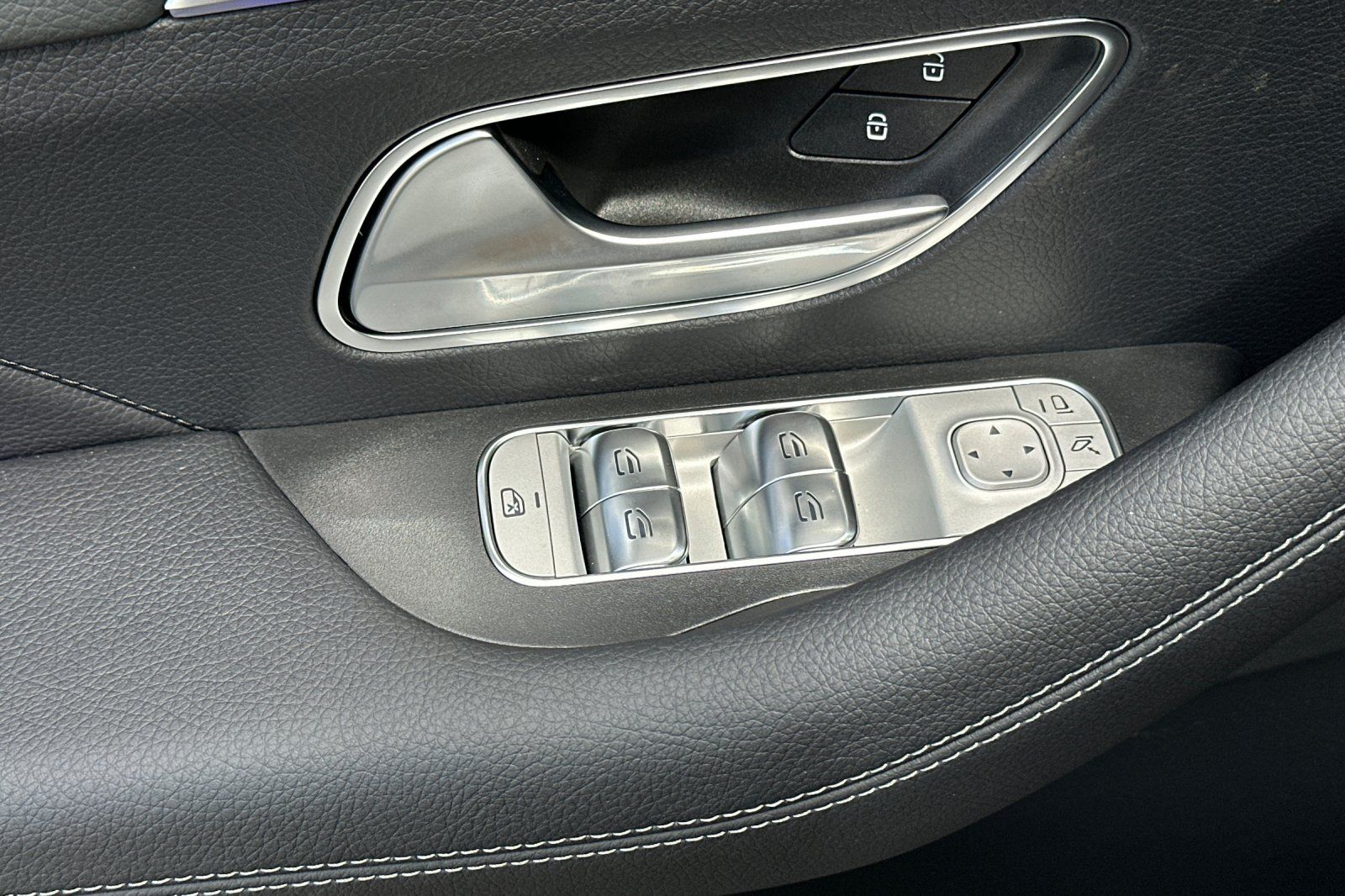 2026 Mercedes Benz GLE 350 4MATIC photo 20
