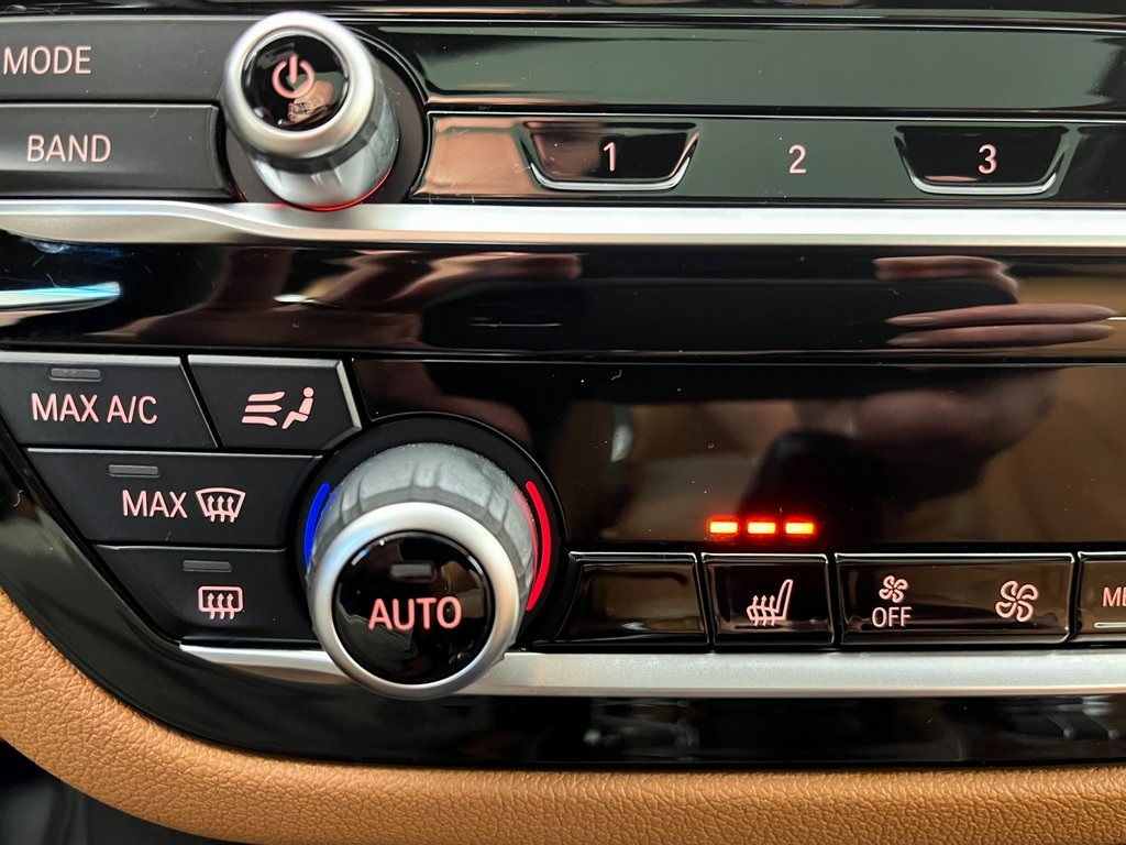 2021 Bmw 540i xDrive photo 2