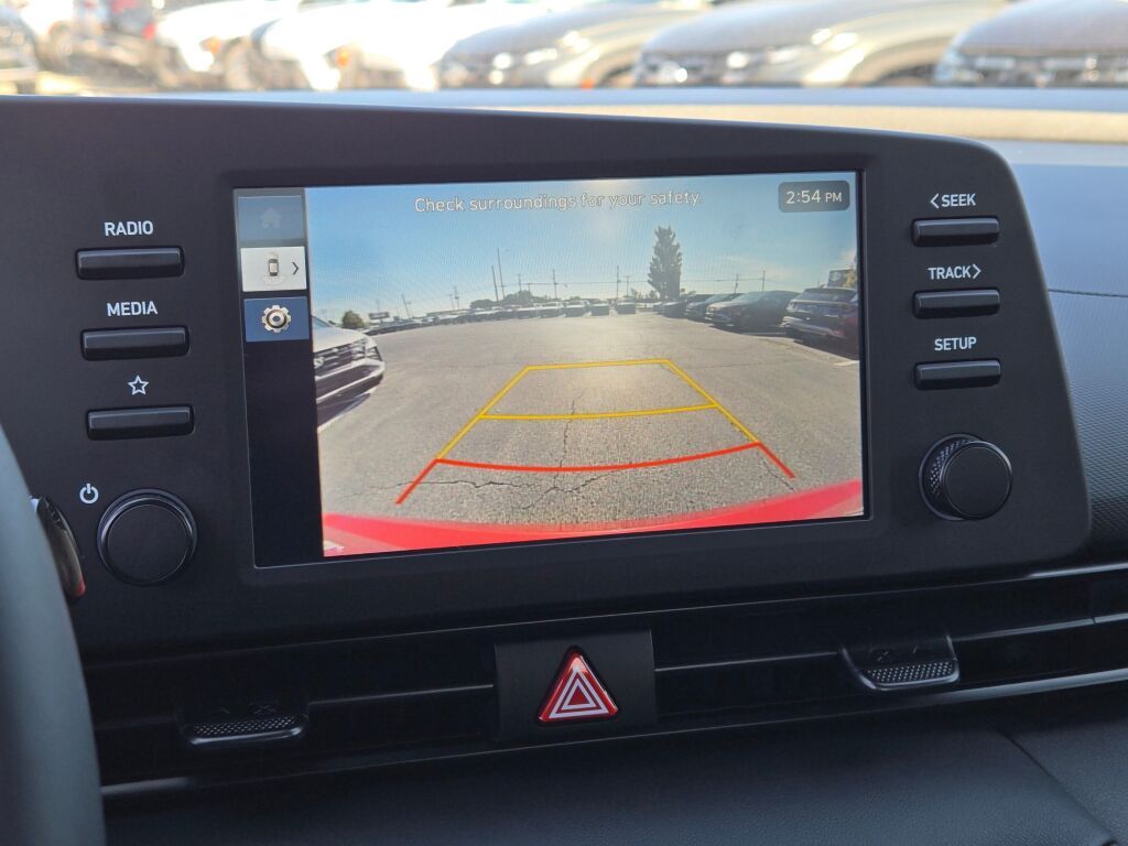 2025 Hyundai Elantra SEL Sport photo 23