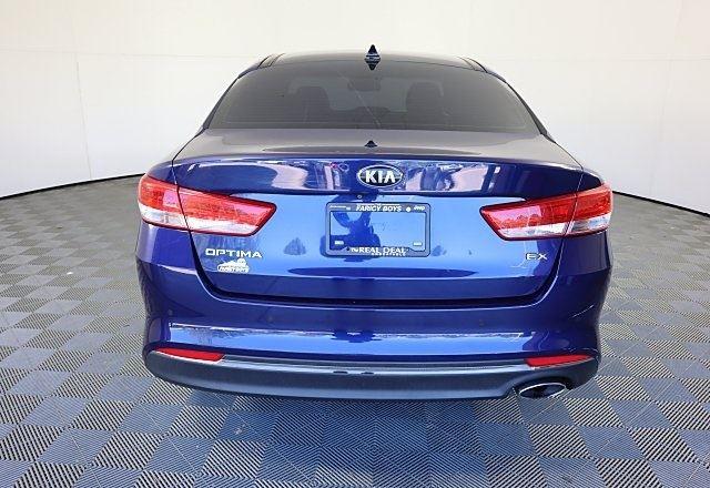 2017 Kia Optima EX photo 4