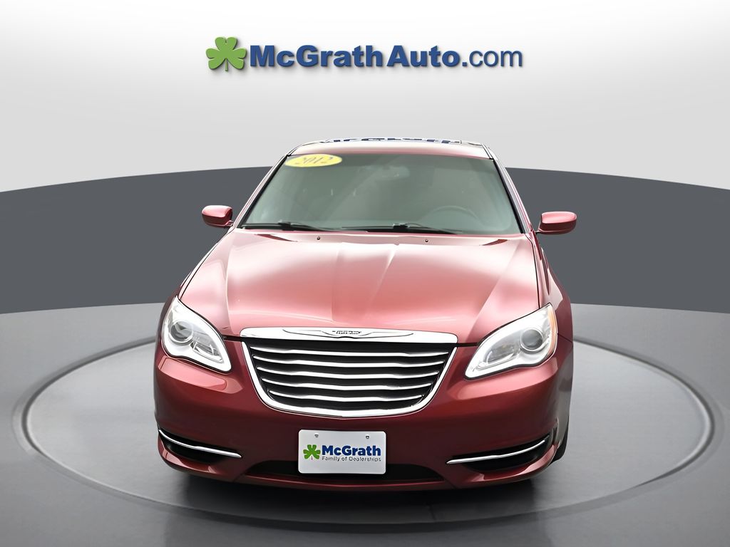 2012 Chrysler 200 Touring photo 2