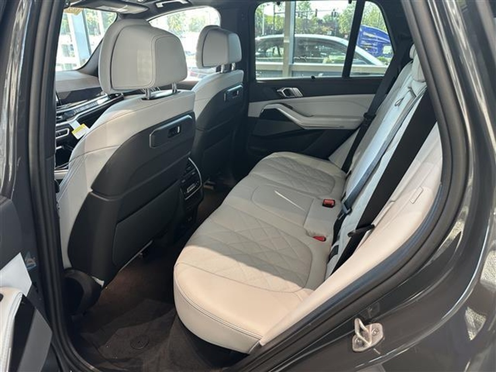 2026 Bmw X5 xDrive40i photo 13