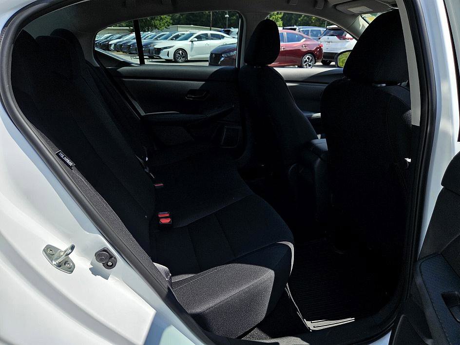 2025 Nissan Sentra S photo 14