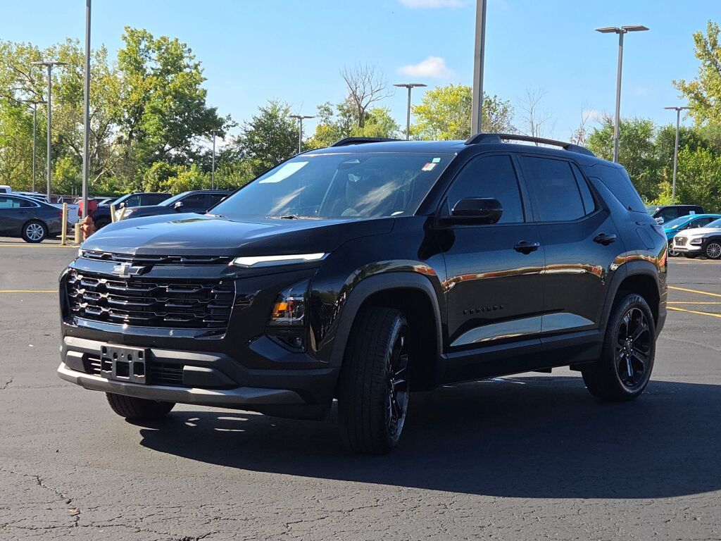 2025 Chevrolet Equinox LT photo 4