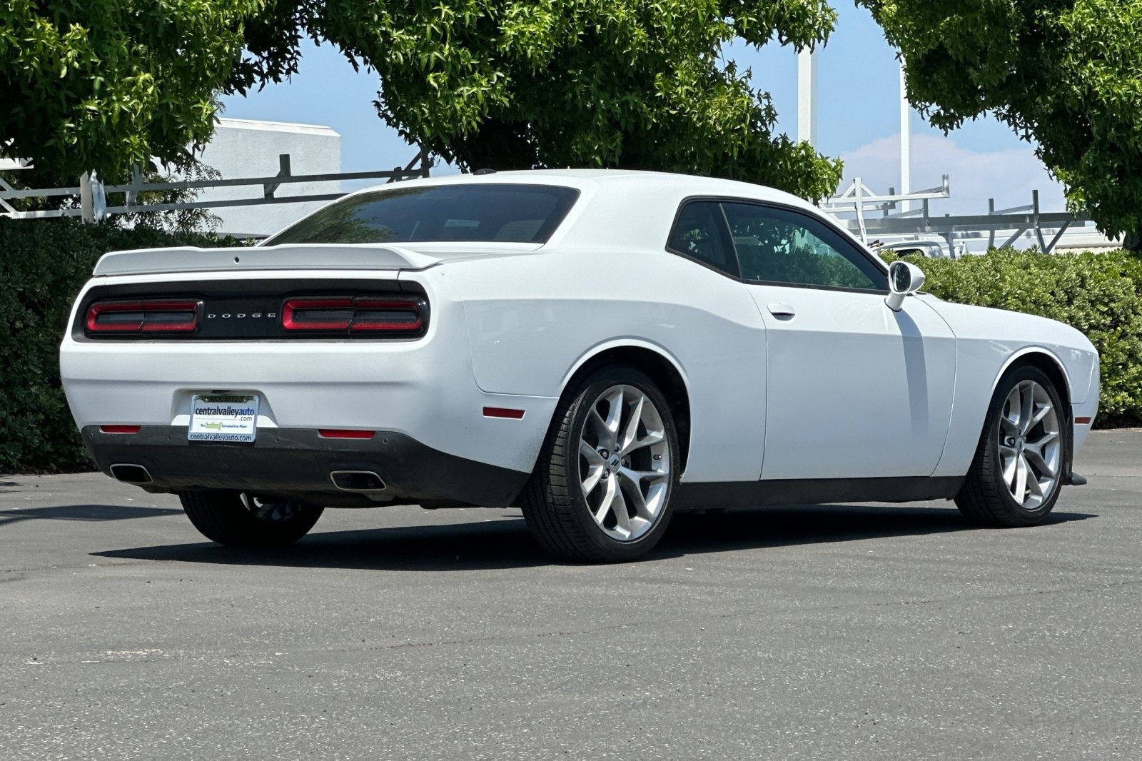 2022 Dodge Challenger GT photo 4