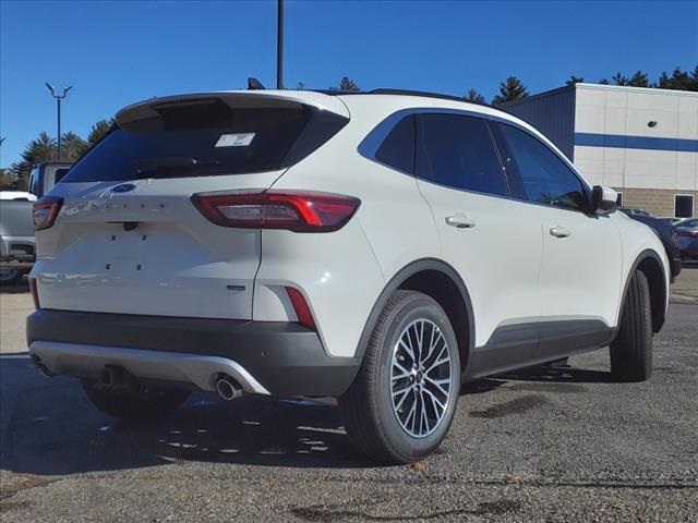2025 Ford Escape Plug-In Hybrid photo 3