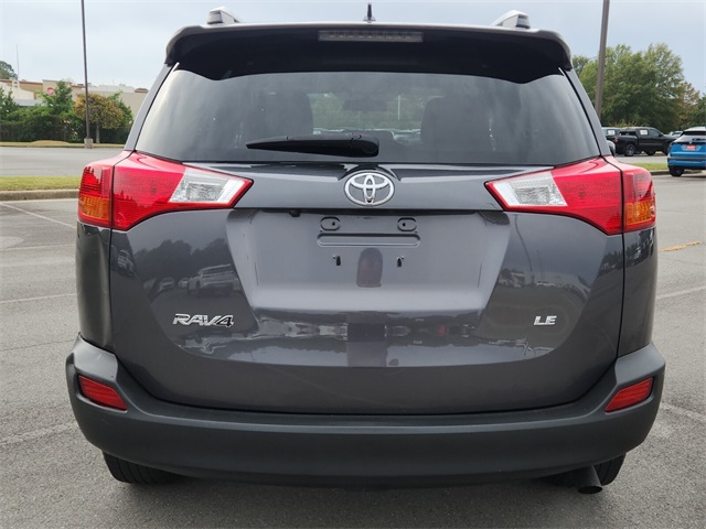 2014 Toyota RAV4 LE photo 4