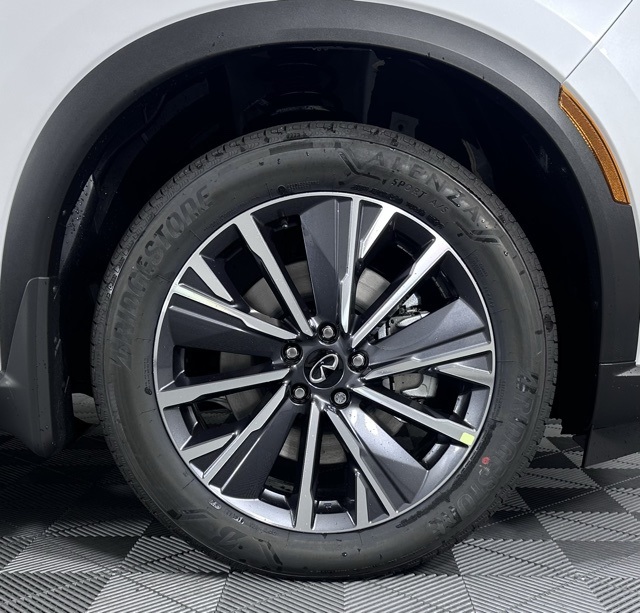 2026 Infiniti QX60 Luxe photo 7