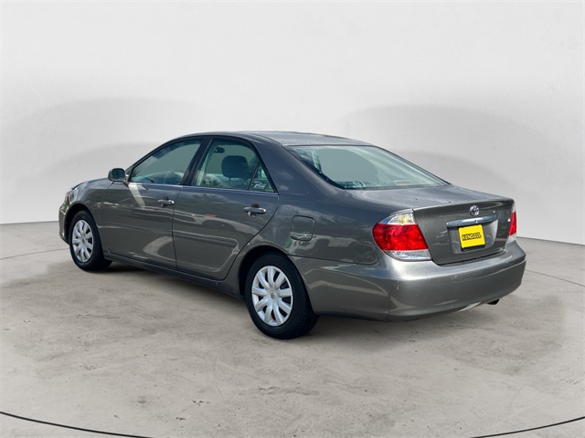 2005 Toyota Camry LE photo 4
